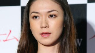 小嶺麗奈生い立ち