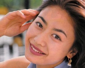 画像 田原俊彦の嫁 向井田彩子の現在は 別居後はバーのバイトにも ソロモンnews